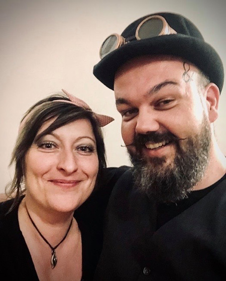 Moderátoři: Monika Nevolová a Jarda Fabián